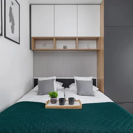 Black And Grey In Cracow With Balcony, Parking And Desk By Renters * Krakkó